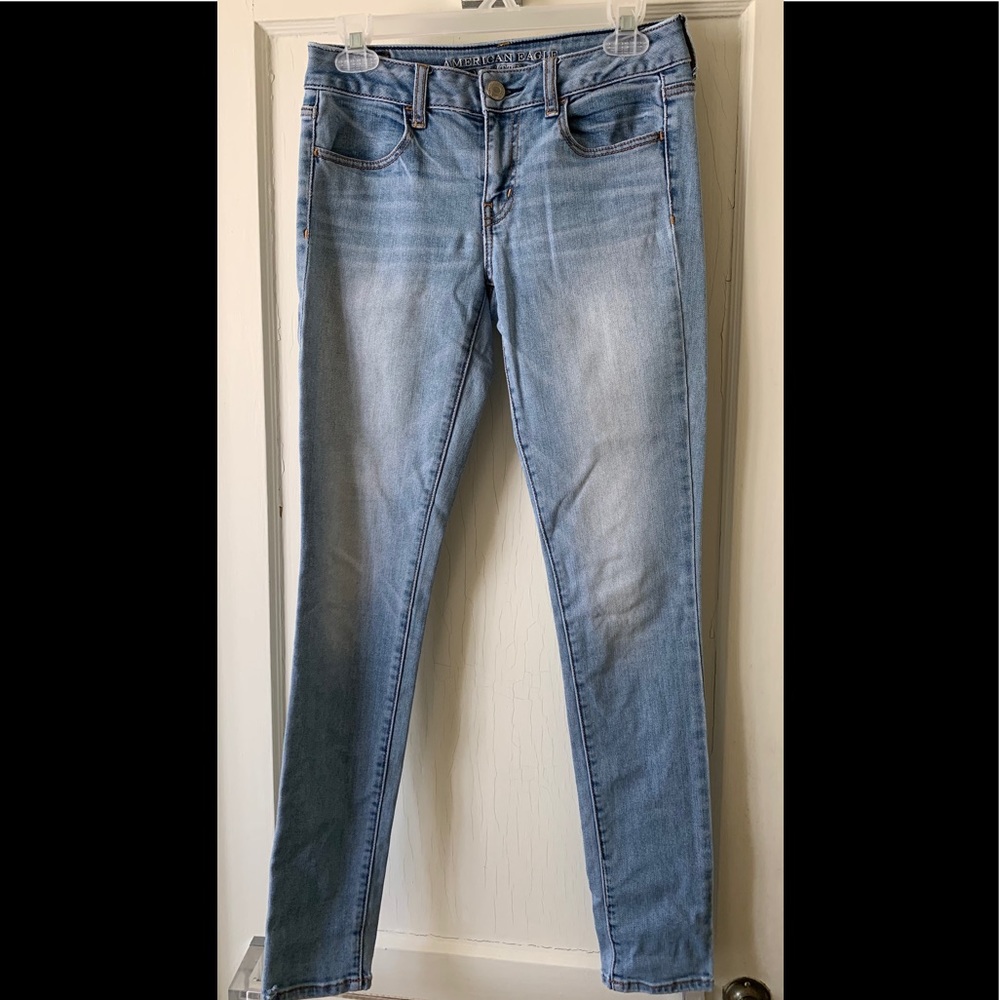 American Eagle Light Wash Jegging